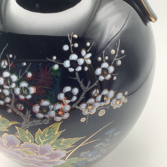 Large Black Two Handled Japanese Vase - Picture 8 of 14